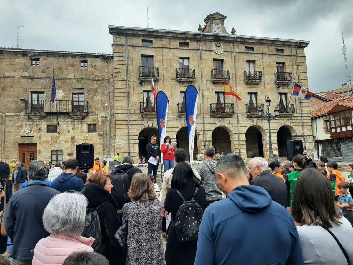 Concentracin del 1 de Mayo en Reinosa