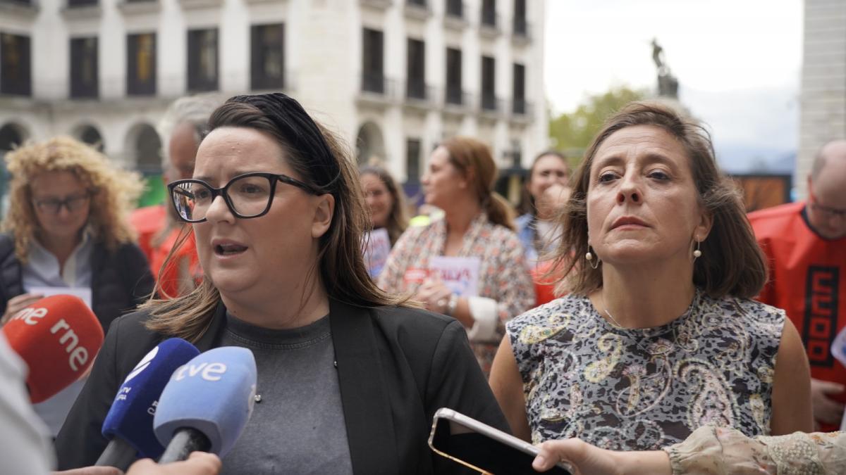 Presentacin de la campaa 'Salva la sanidad de Cantabria'.