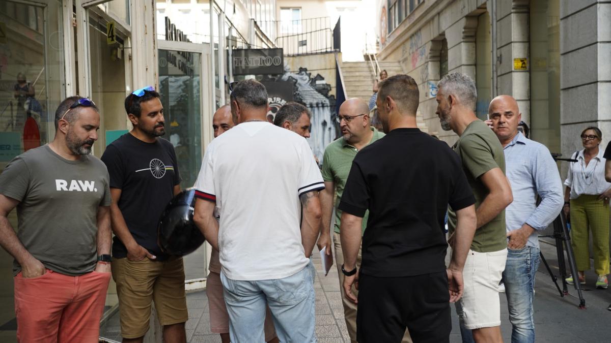 Representantes sindicales antes de una reunión pasada en el ORECLA