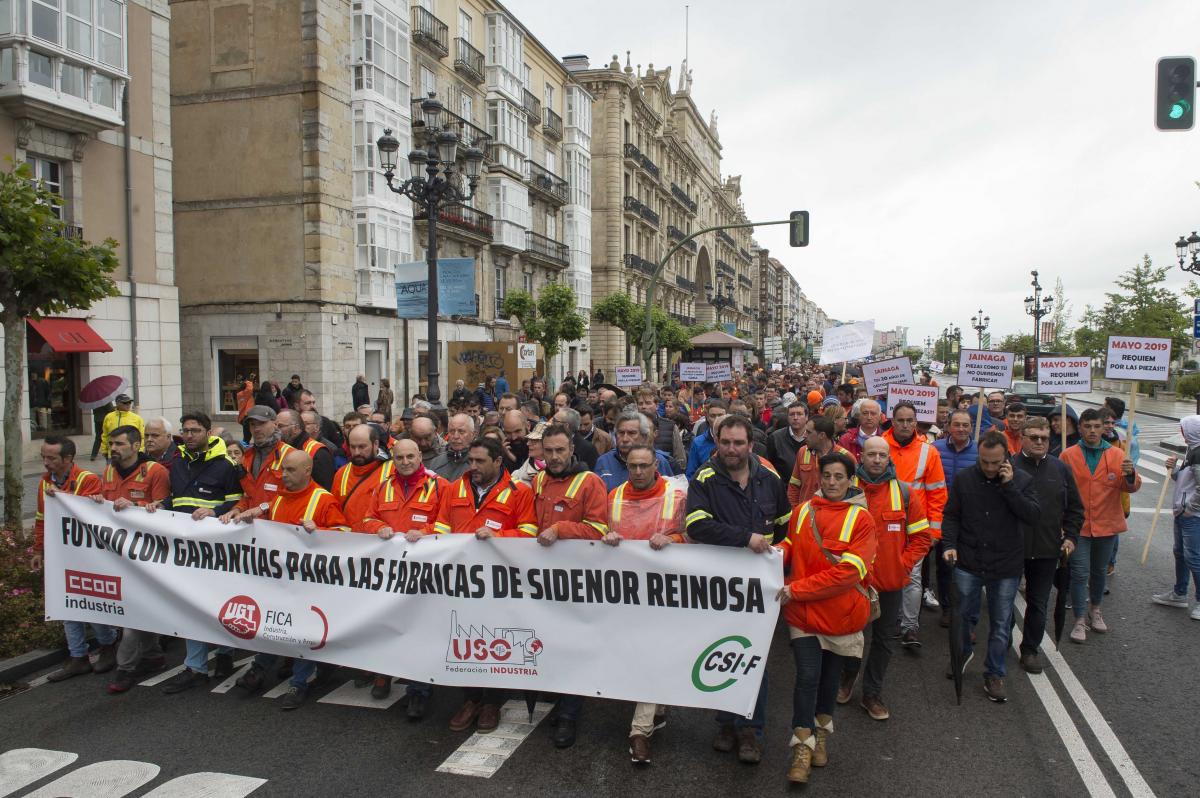 Imagen de la multitudinaria manifestación que recorrió Santander el pasado 17 de mayo