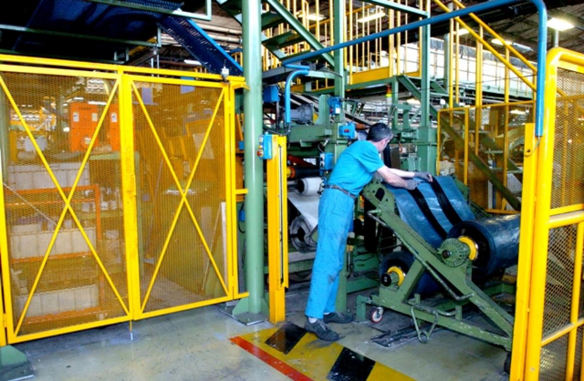 Interior de la planta de Bridgestone en Cantabria