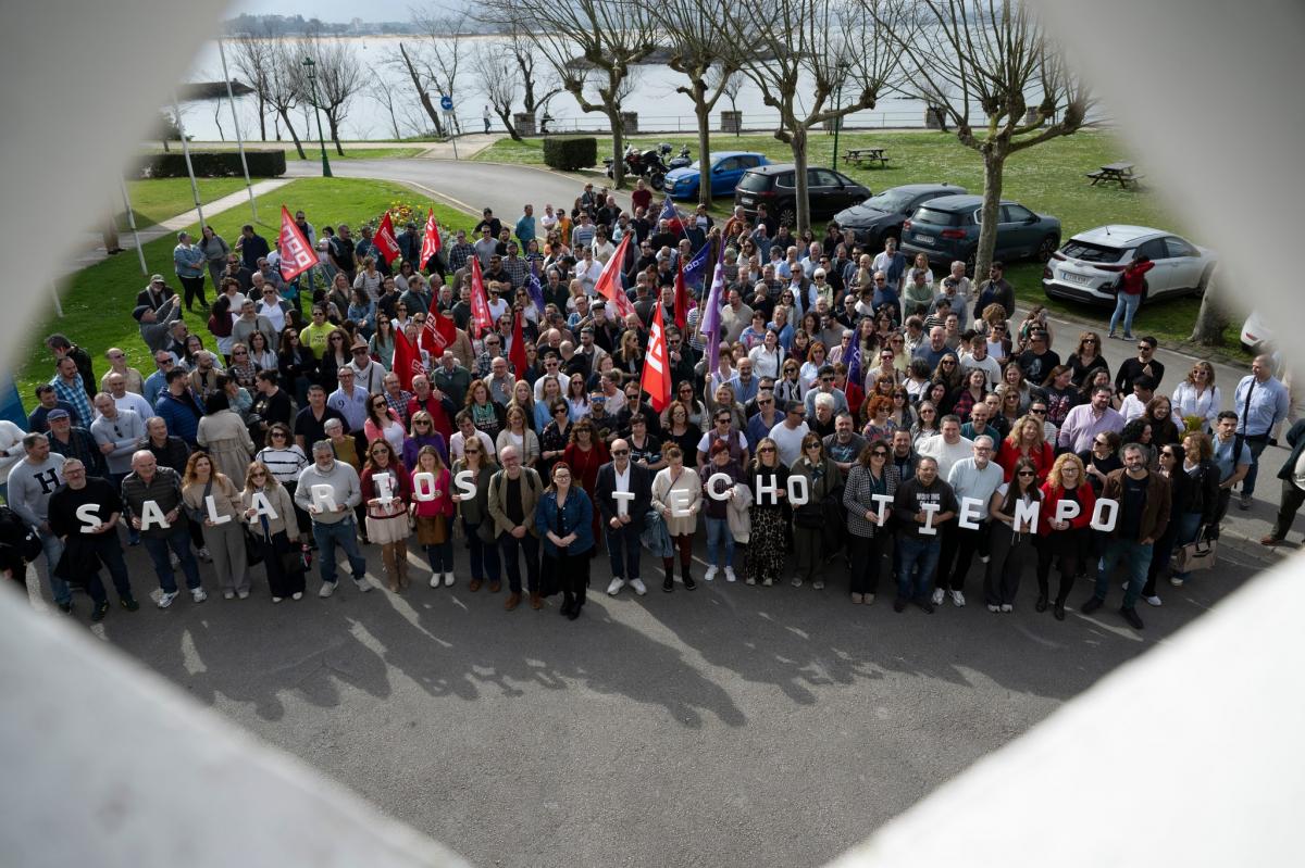 Foto de familia tras la asamblea de delegados y delegadas de Santander